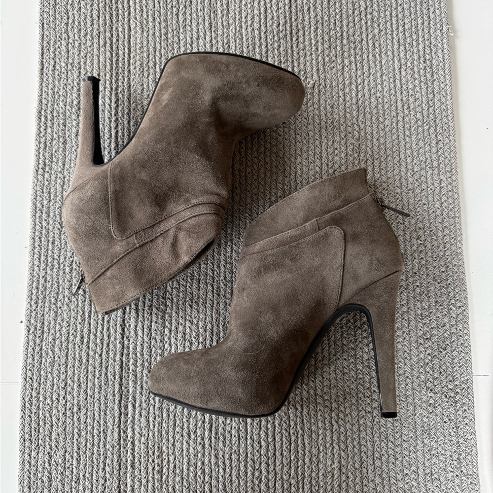 Jessica Simpson Gray Taupe Suede High Heel Boots Booties Size 7